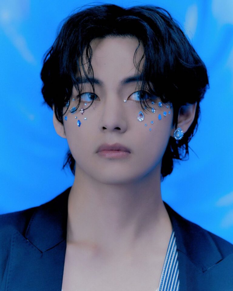 BTS, V